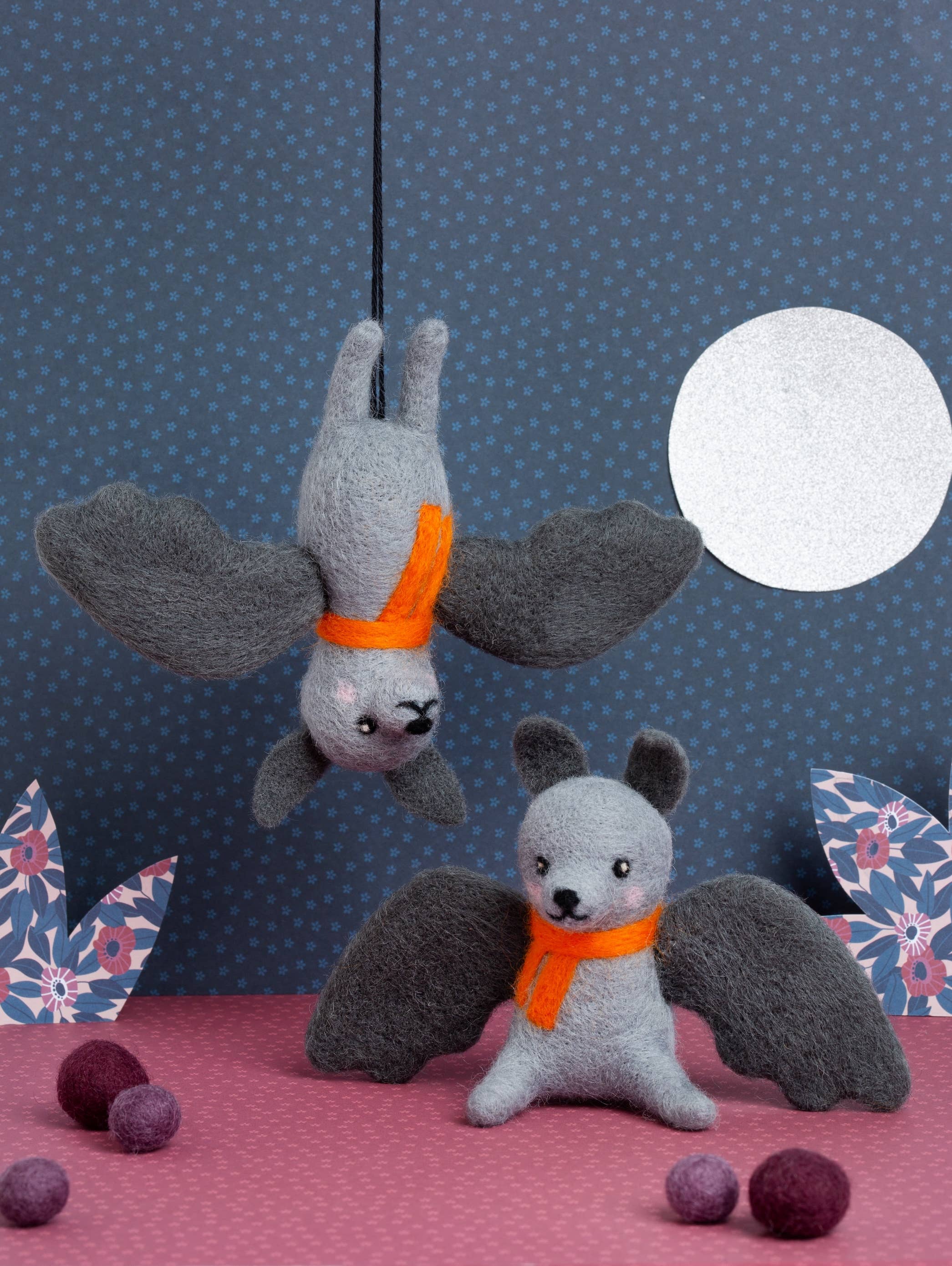 Bat Mini Needle Felting Kit - Image 2