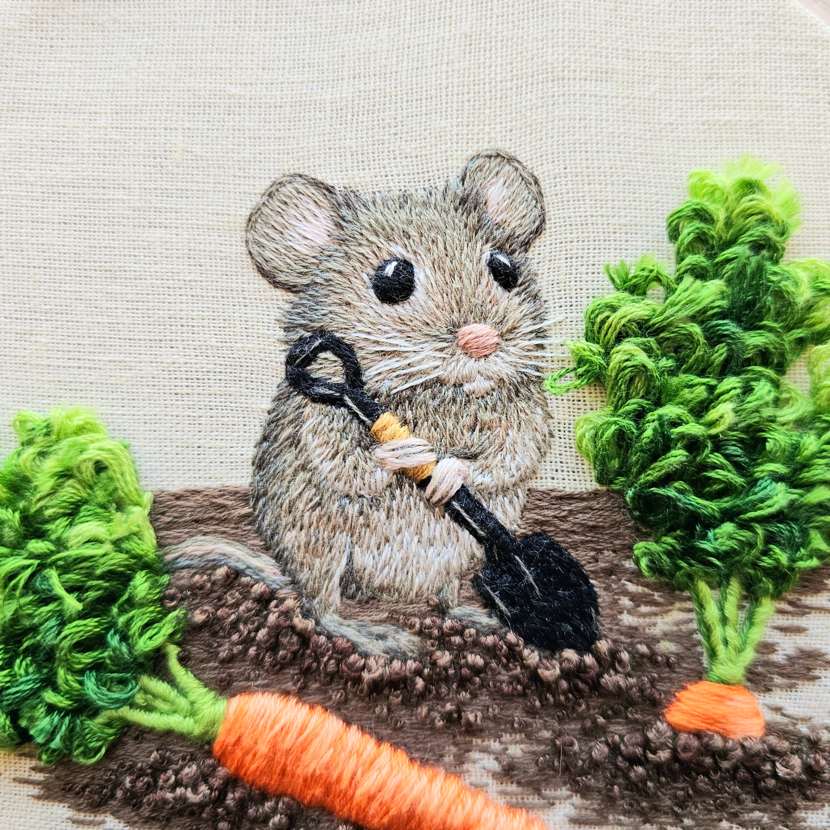 Jessica Long Garden Mouse Embroidery Kit - Image 2