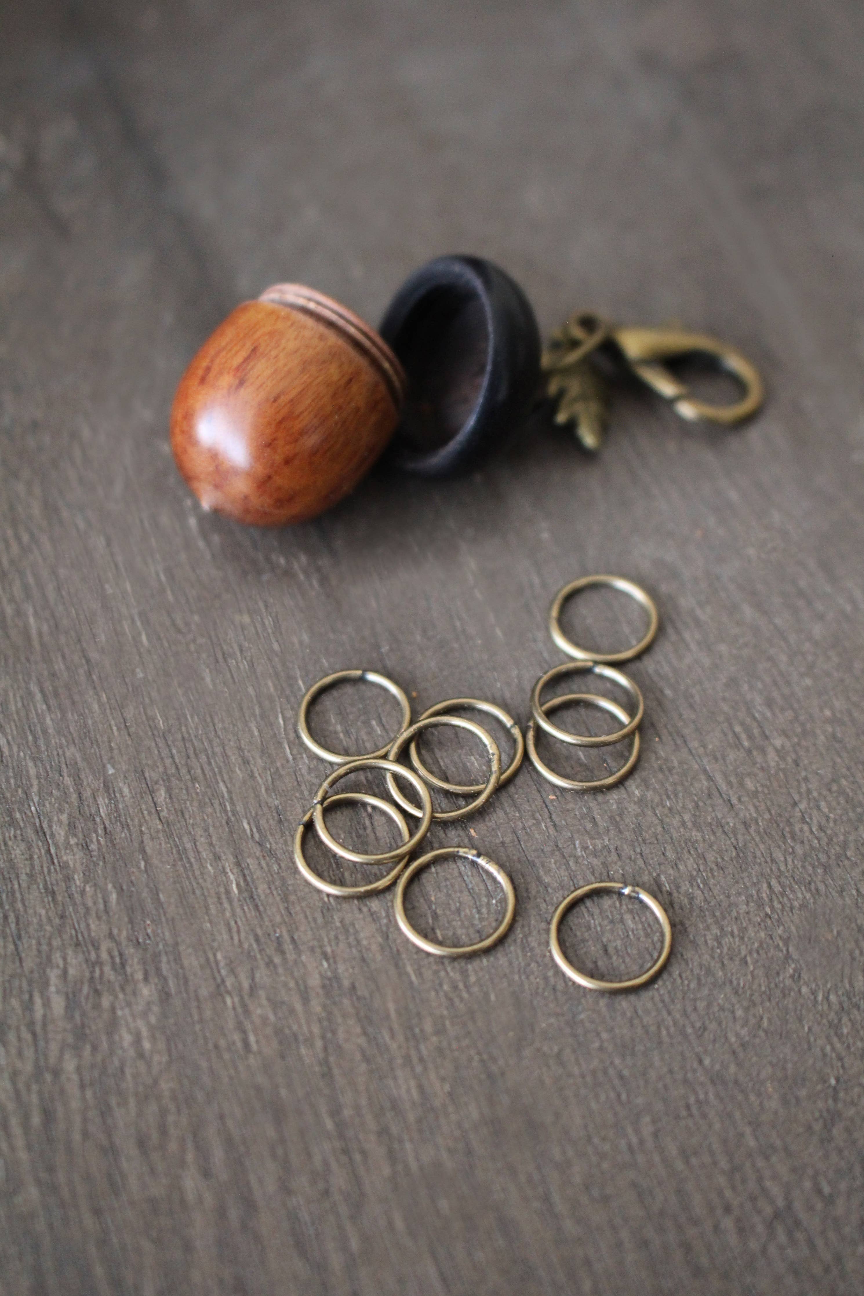 Little Acorn Stitch Marker Keeper - Image 3