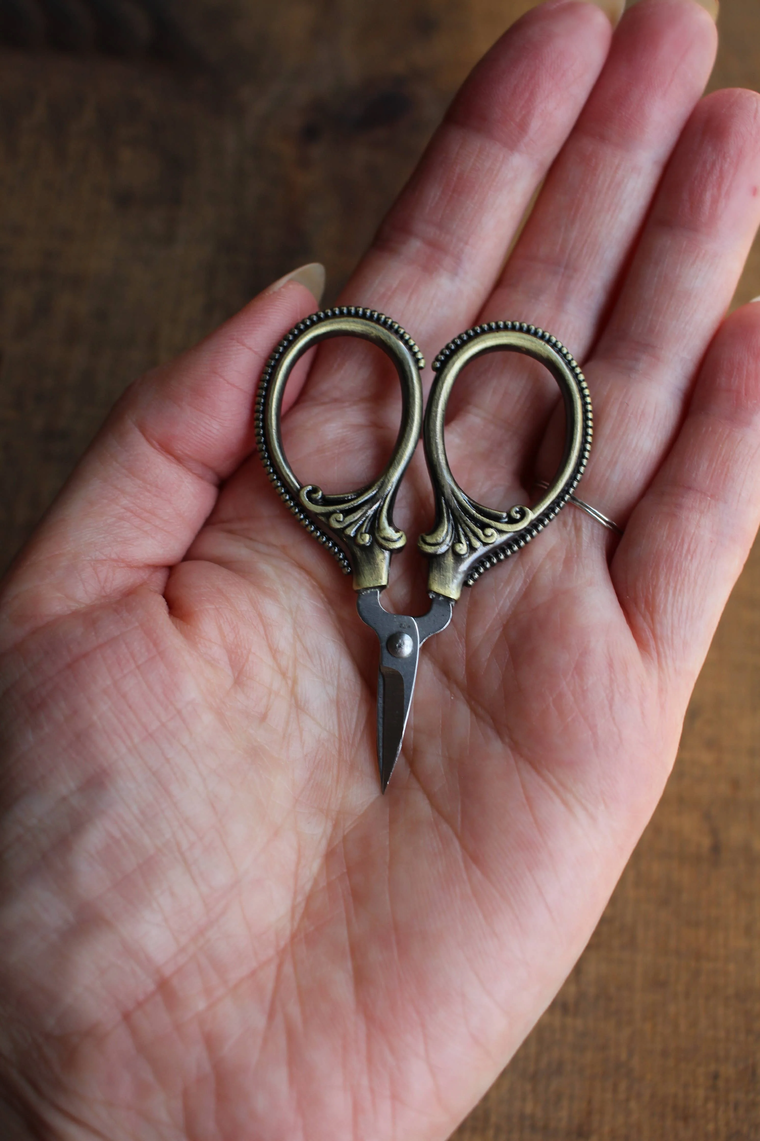 Mini Embroidery Scissors Antique Gold - Image 4