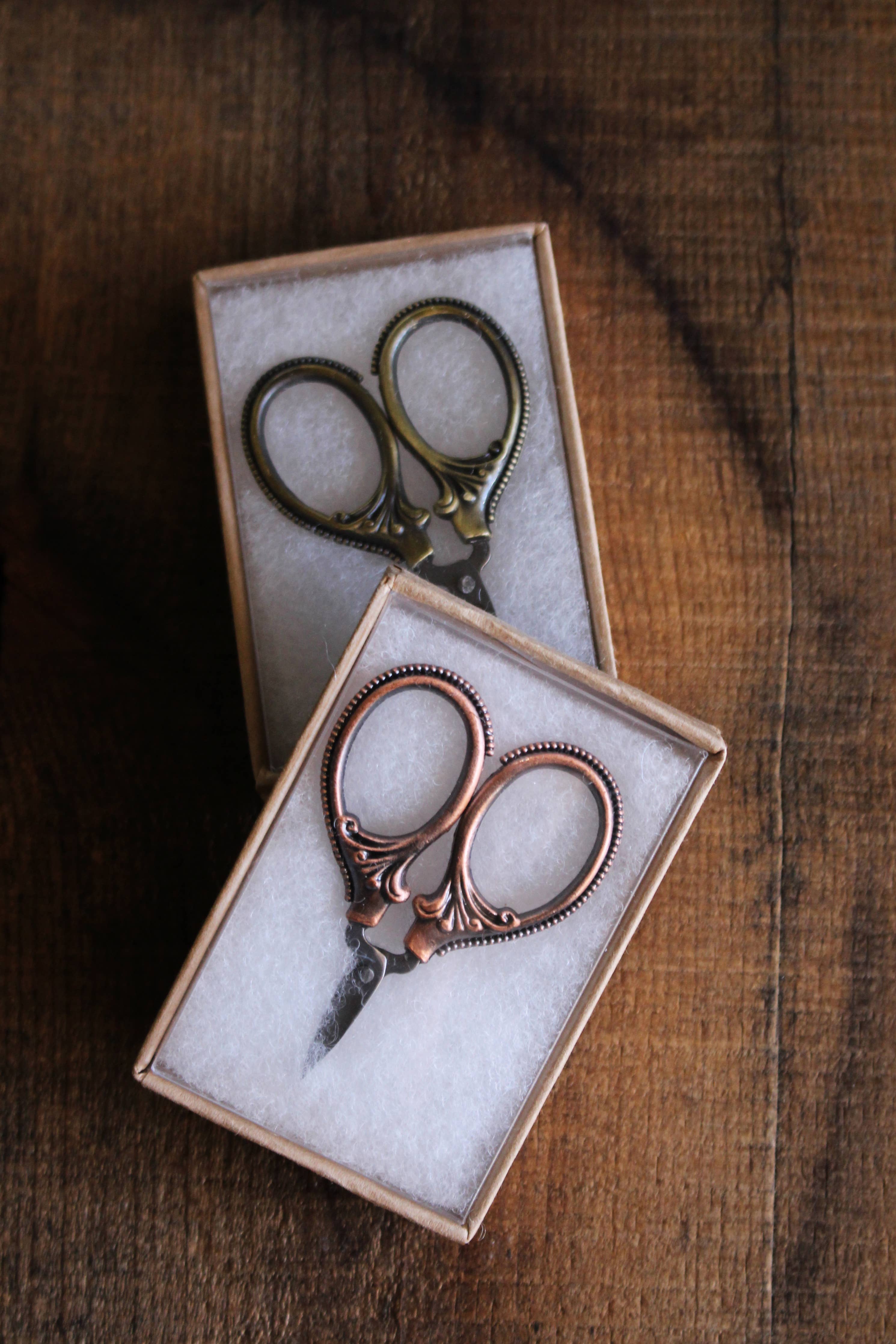 Mini Embroidery Scissors Antique Gold - Image 7